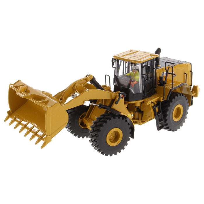 1:50 Cat® 966GC Wheel Loader, High Line Series, 85682