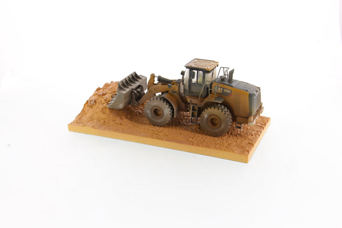 1:50 Cat® 966M Weathered Wheel Loader, Weathered Series, 85703