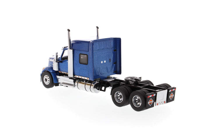 1:50 International LoneStar Sleeper Cab, Blue, Transport Series, 71026