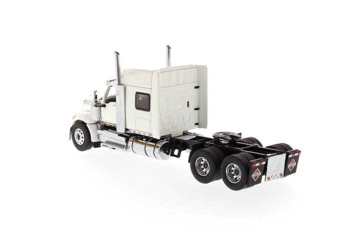 1:50 International LoneStar Sleeper Cab, White, Transport Series, 71024