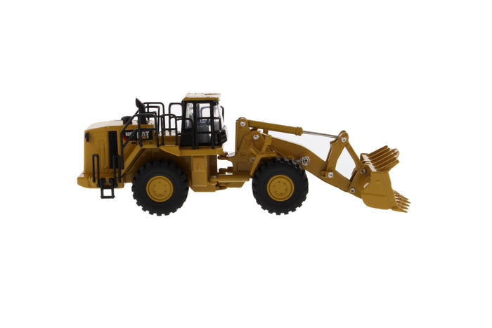 1:64 Cat® 988H Wheel Loader, Metal Construction Series, 85697