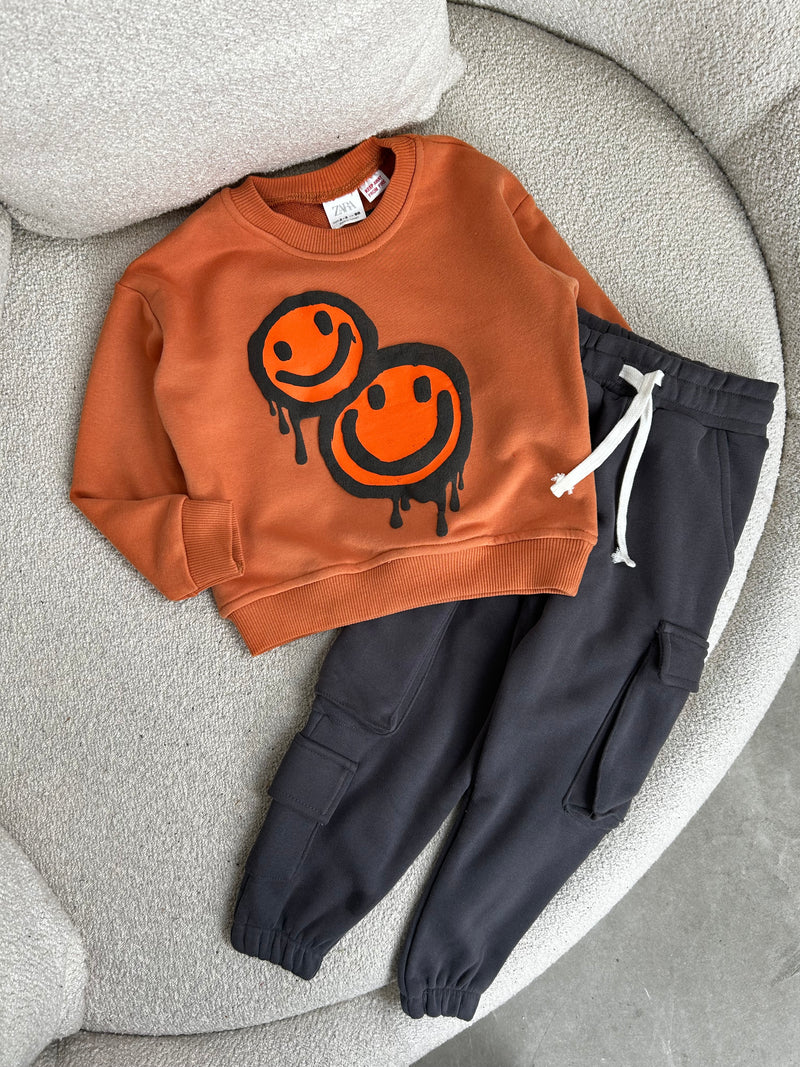 KOSTUM ME EMOJI