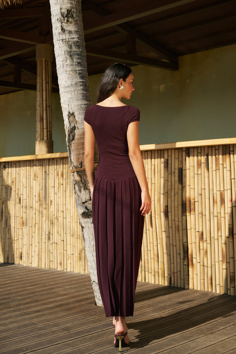 Pleated maxi knit dress