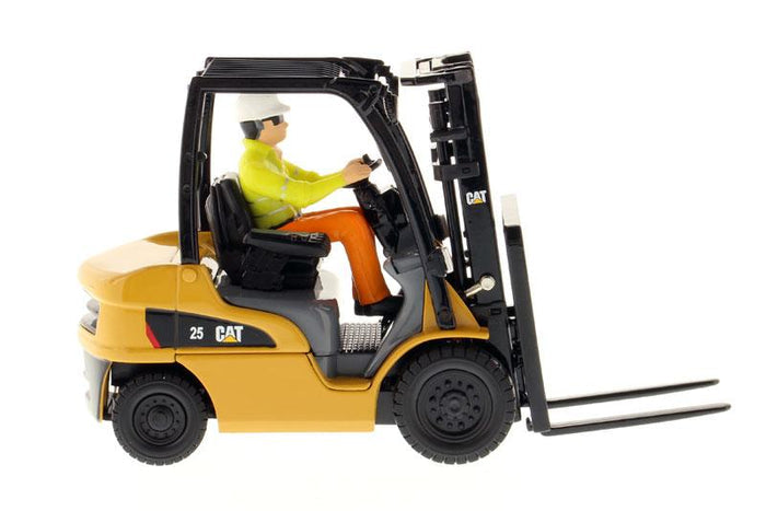 1:25 Cat® DP25N Lift Truck Core Classics Series, 85256c
