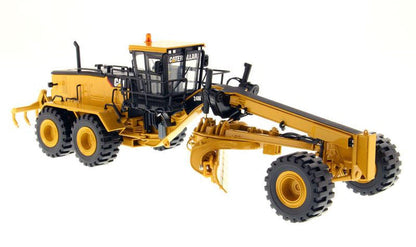 1:50 Cat® 24M Motor Grader Core Classics Series, 85264c