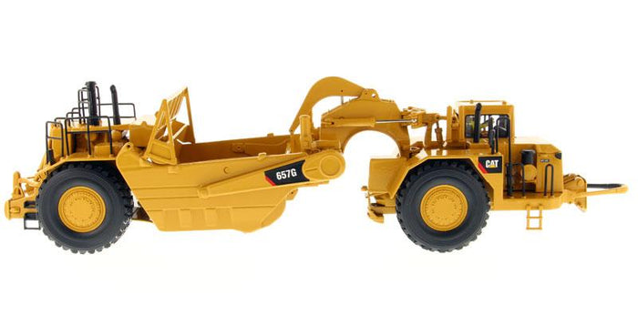 1:50 Cat® 657G Wheel Tractor Scraper Core Classics, 85175c