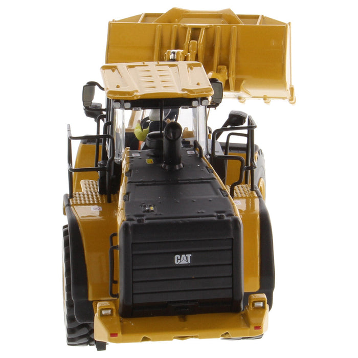 1:50 Cat® 966GC Wheel Loader, High Line Series, 85682