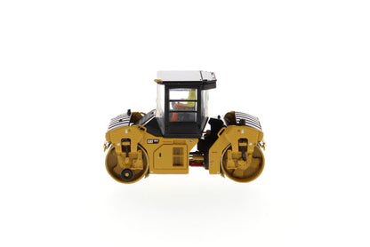 1:50 Cat® CB-13 Tandem Vibratory Roller with Cab High Line Series, 85595