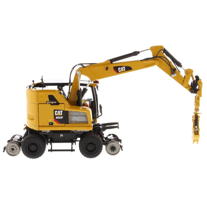 1:50 Cat® M323F Railroad Wheeled Excavator - Cat Yellow Version High Line Series, 85662 Caterpillar