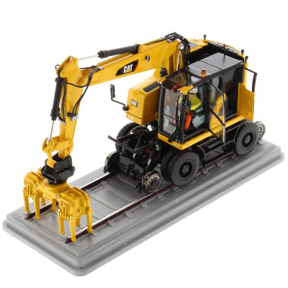1:50 Cat® M323F Railroad Wheeled Excavator - Safety Yellow Version High Line Series, 85661