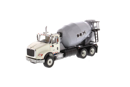 1:50 International HX615 Concrete Mixer - Cab: White / Mixer drum: Light Grey, 71014