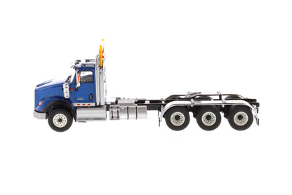 1:50 International HX620 Tridem Tractor- Metallic Blue, 71010