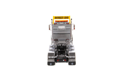 1:50 International HX620 Tridem Tractor- Red, 71008