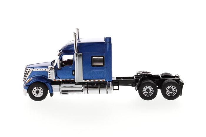 1:50 International LoneStar Sleeper Cab, Blue, Transport Series, 71026