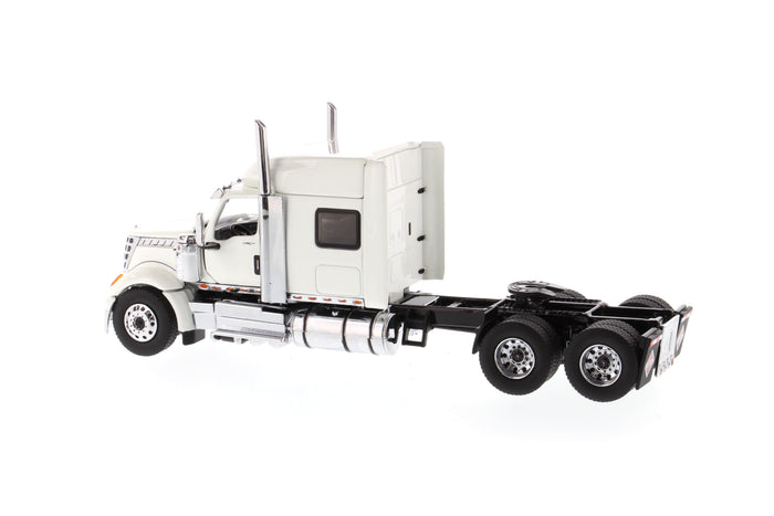 1:50 International LoneStar Sleeper Cab, White, Transport Series, 71024