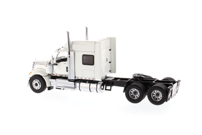 1:50 International LoneStar Sleeper Cab, White, Transport Series, 71024