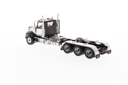 1:50 Western Star 4900 SF Day Cab Tridem Tractor, Transport Series, 71066