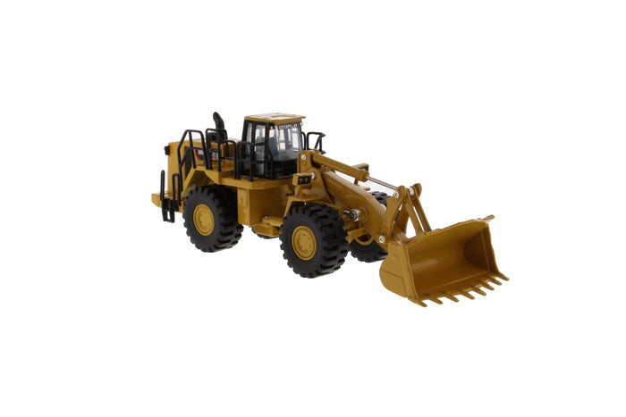 1:64 Cat® 988H Wheel Loader, Metal Construction Series, 85697