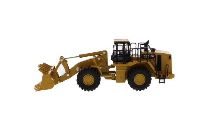 1:64 Cat® 988H Wheel Loader, Metal Construction Series, 85697