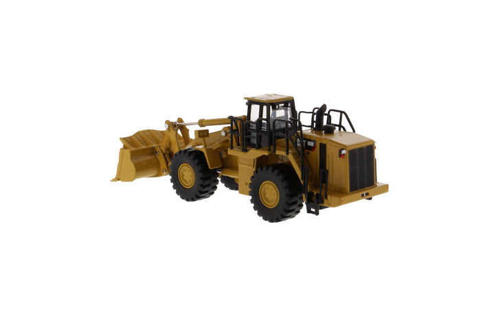1:64 Cat® 988H Wheel Loader, Metal Construction Series, 85697