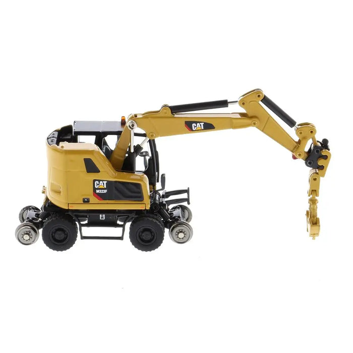 1:87 Cat® M323F Railroad Wheeled Excavator, Cat® Yellow with 3 work tools High Line Series, 85656 Caterpillar