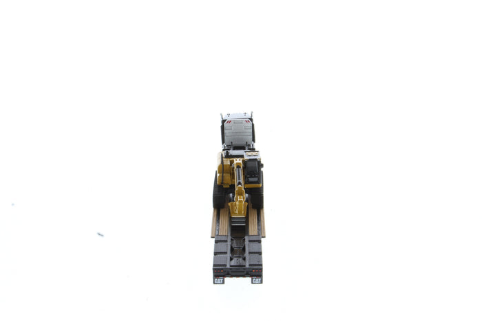 1:87 Kenworth T880s SBFS 40in-Sleeper Tandem Tractor with Lowboy Trailer and Cat 320D L Hydraulic Excavator, 84420