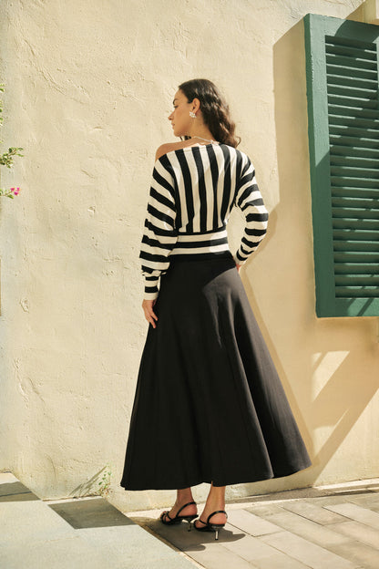 A line pleated skirt