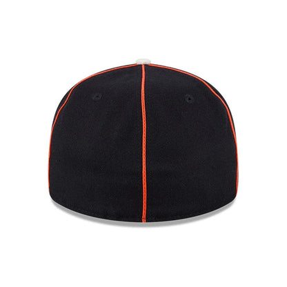 Pictured is this NHL Felt Logo Anaheim Ducks Retro Crown 59FIFTY Fitted cap in black. 7