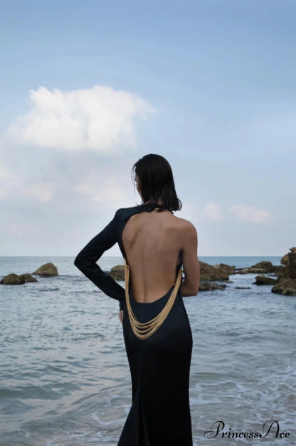 Angelou Black Backless Charming Chain Maxi Dress