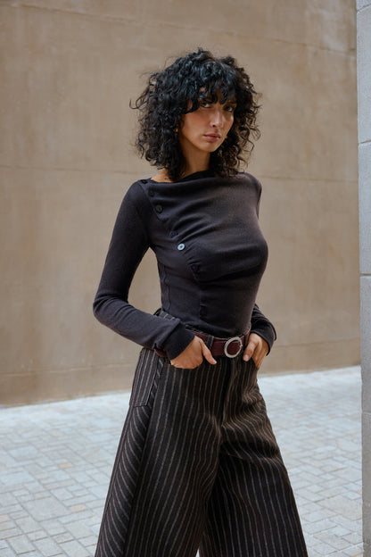 Asymmetrical buttoned top