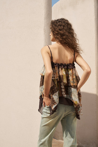 Asymmetrical tiered top