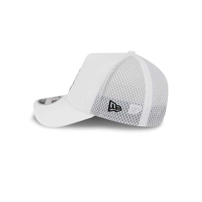 Pictured is this MLB Batting Practice 2026 Chicago White Sox 9FORTY Apex cap in white. 5