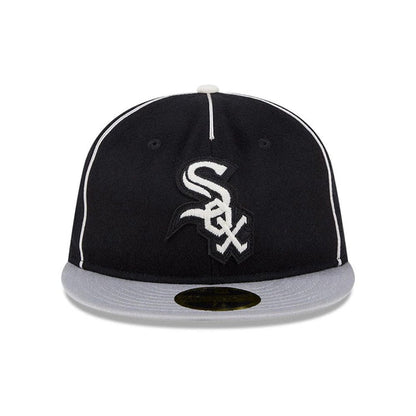 Pictured is this MLB Felt Logo Chicago White Sox Retro Crown 59FIFTY Fitted cap in black. 3