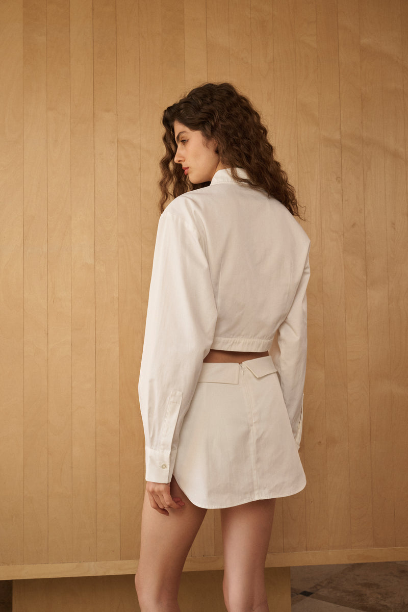 Cropped curved hem shirt