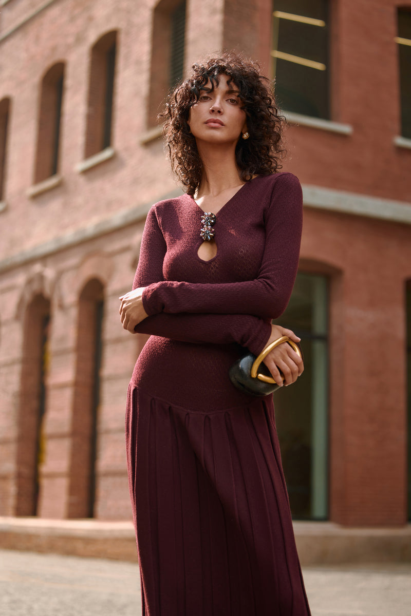 Cutout detail pleated dress