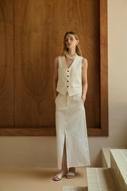 Front slit column skirt