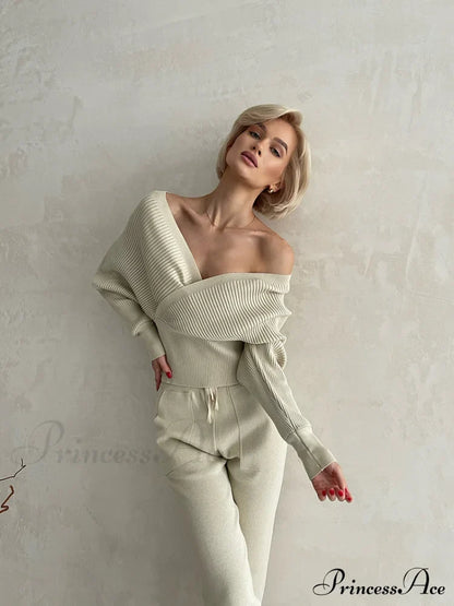 Hala Elegant Knitted Set Beige / One Size