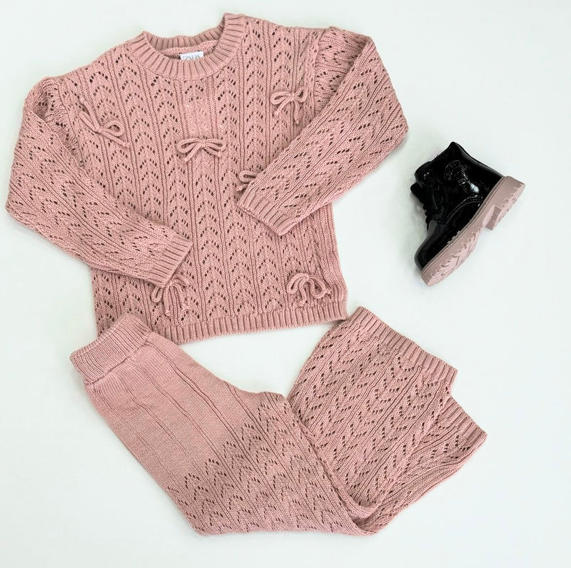 KOSTUM I TRIKOTUAR