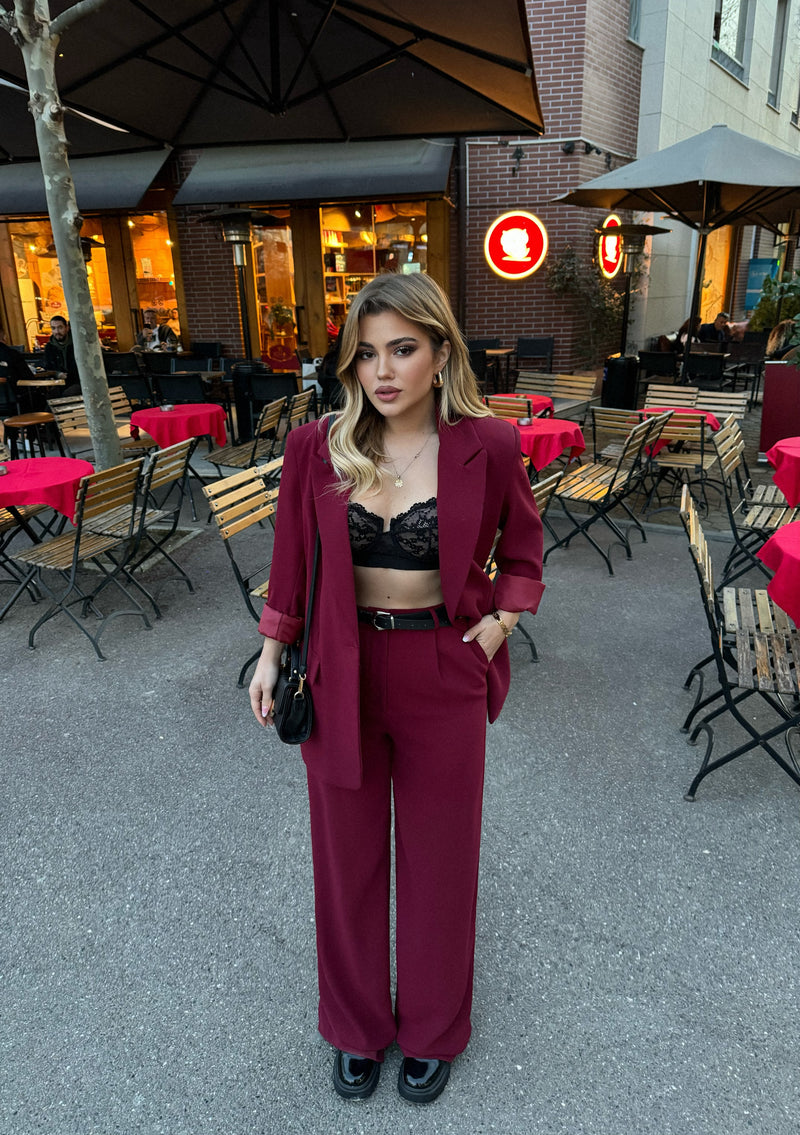 KOSTUM KLASIK BURGUNDY