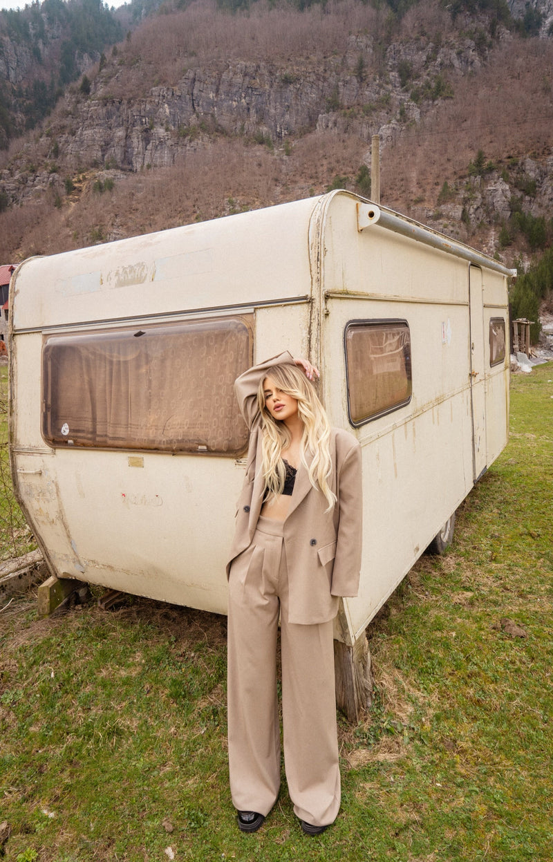 KOSTUM KLASIK OVERSIZE