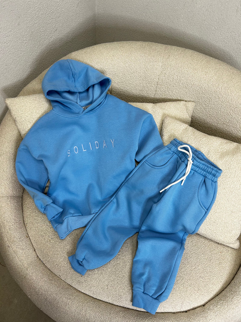 KOSTUM ME HOODIE DHE TUTA