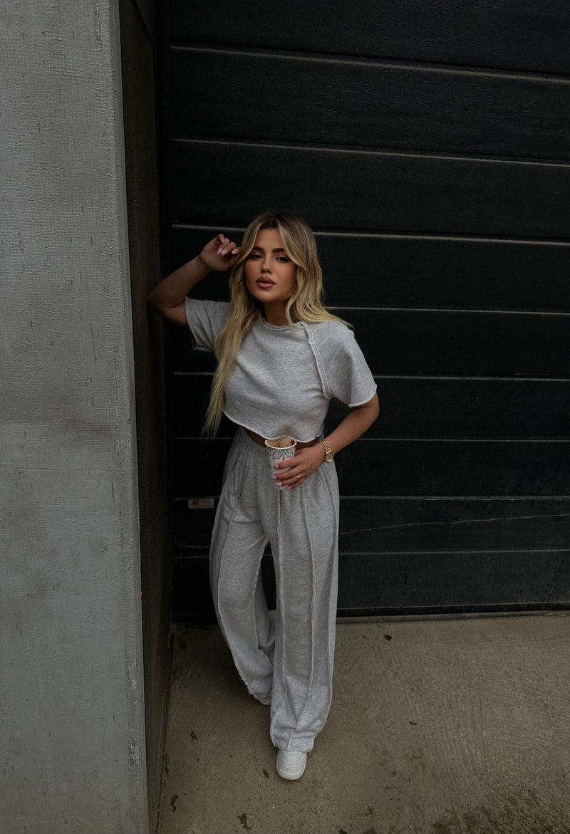 KOSTUM OVERSIZE