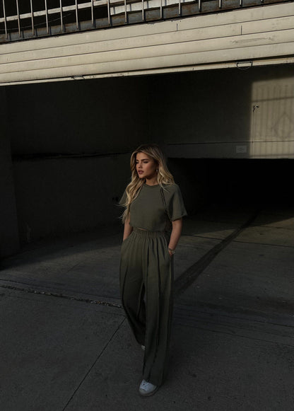 KOSTUM OVERSIZE