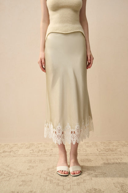 Lace hem satin skirt