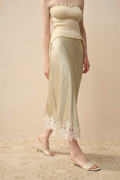 Lace hem satin skirt