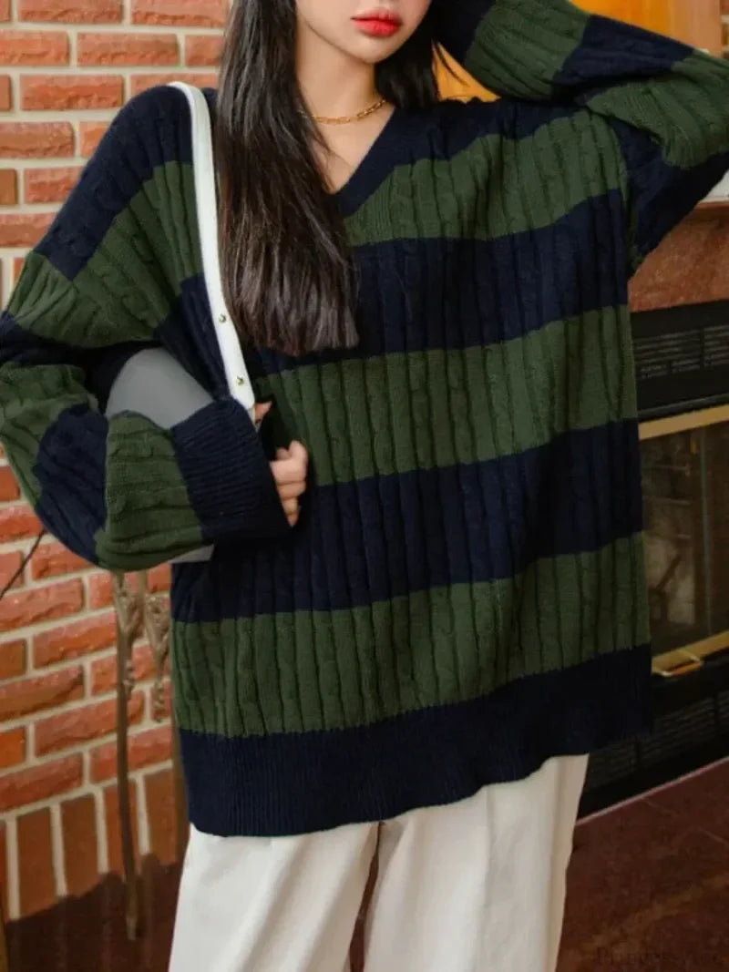Loose Knit V-neck Vintage Pullover Sweater Army Green / S