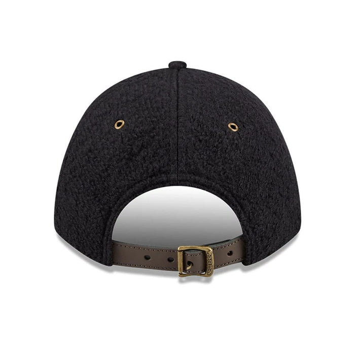 Pictured is this New Era Brushed Fleece 9FORTY M-Crown cap in black. 2