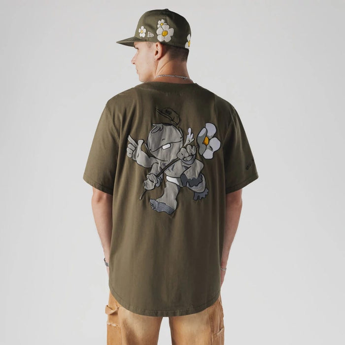 The Male model is wearing  New Era x Rodrigo Roji Flower Green Jersey 2