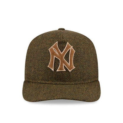 Pictured is this MLB X Moon New York Yankees 19TWENTY cap in green. 2