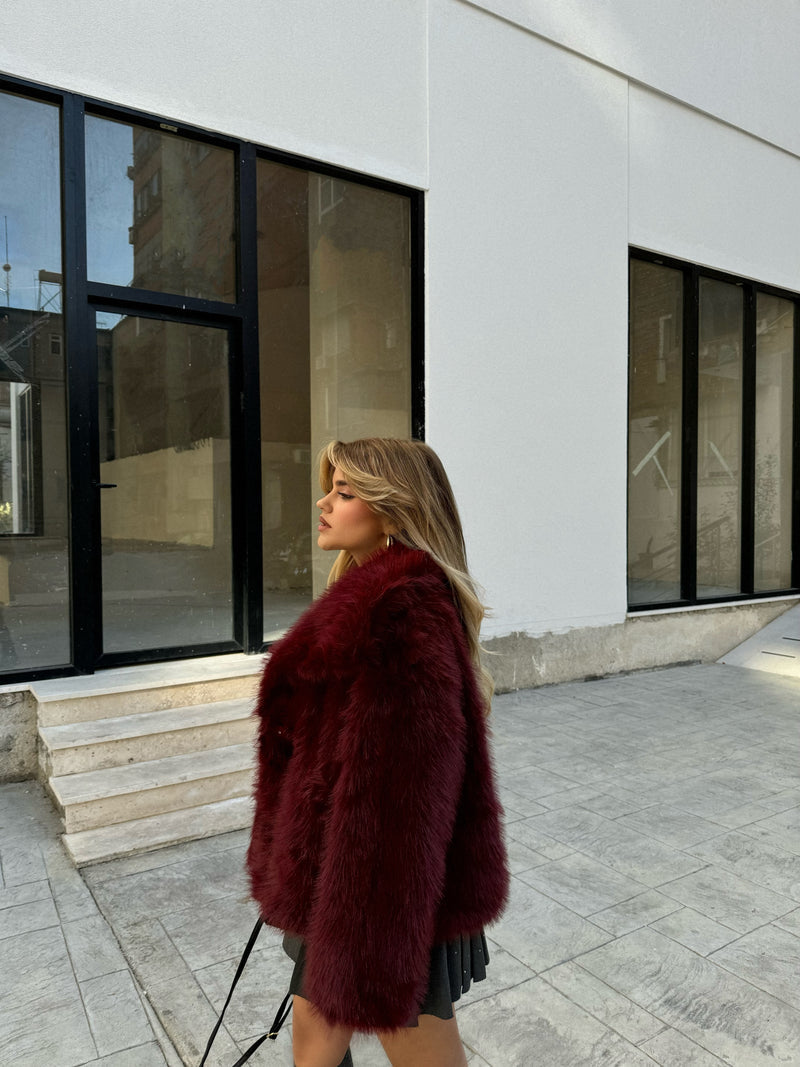 PELLUSH I SHKURTER BURGUNDY
